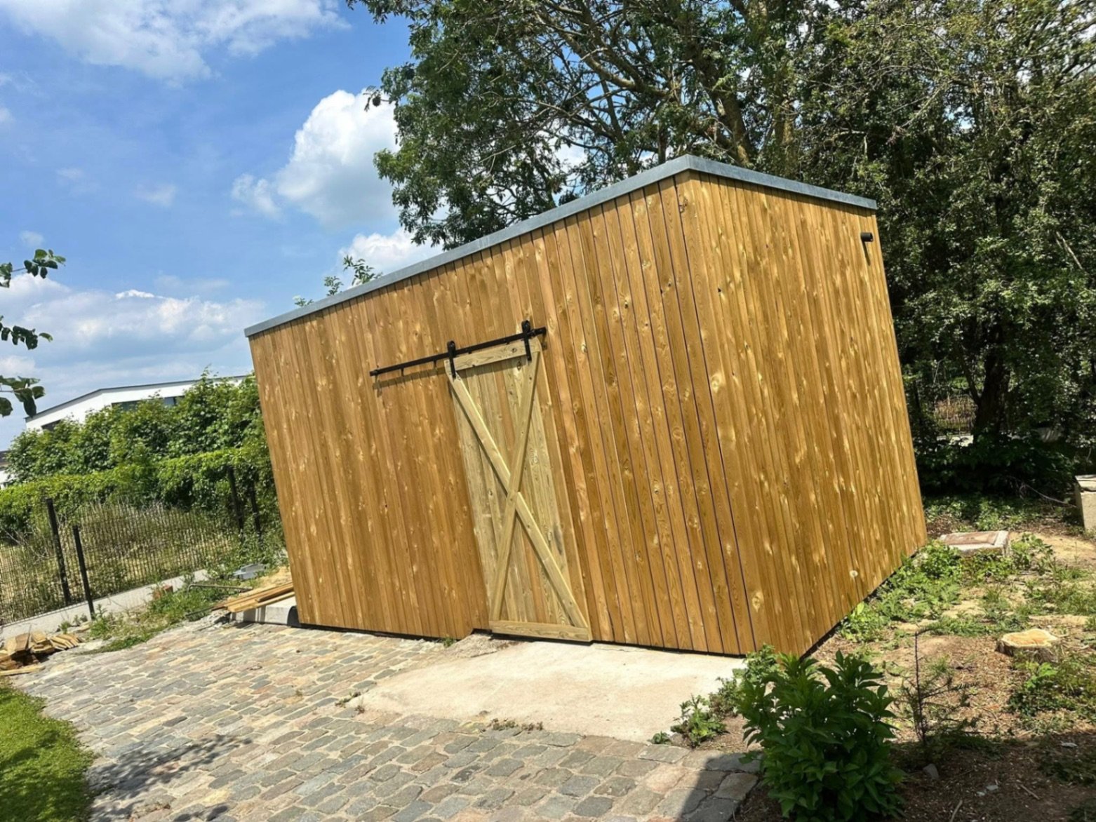CHALET DE JARDIN
